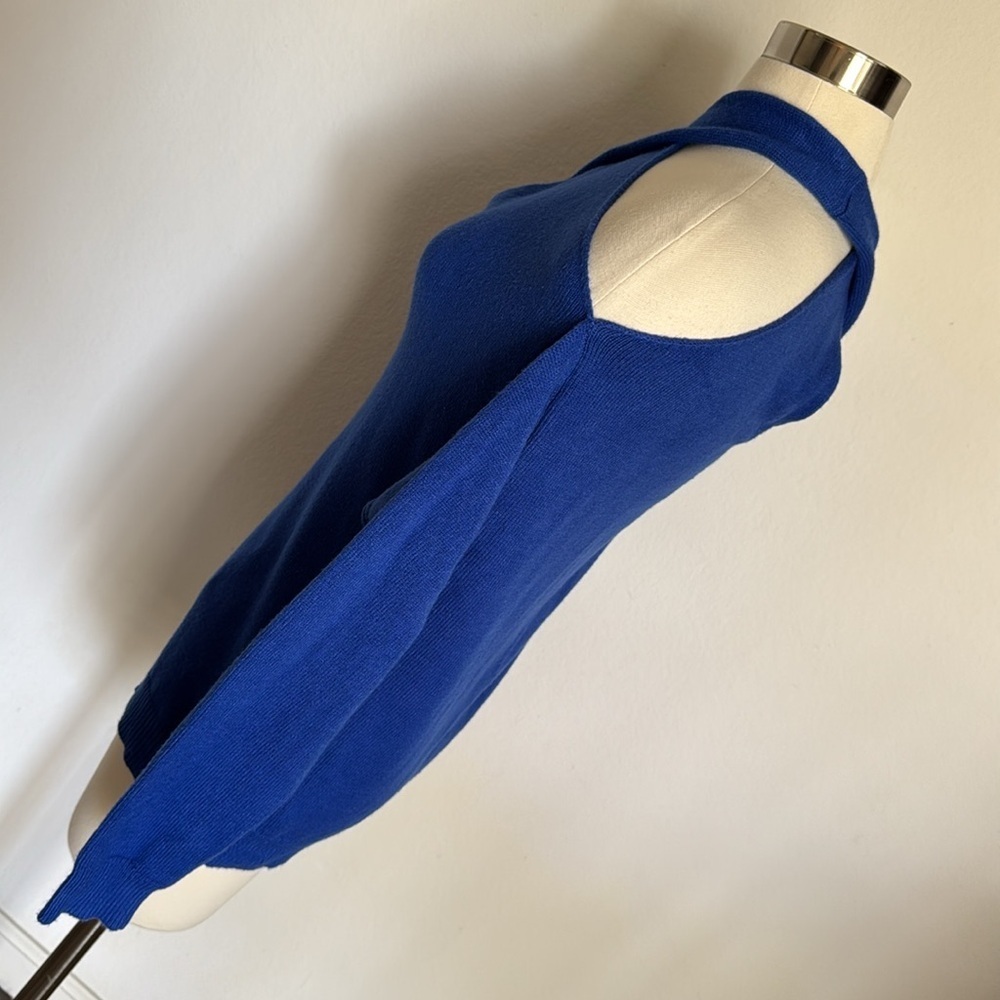 Elegant Blue Sweater - Picture 5 of 5